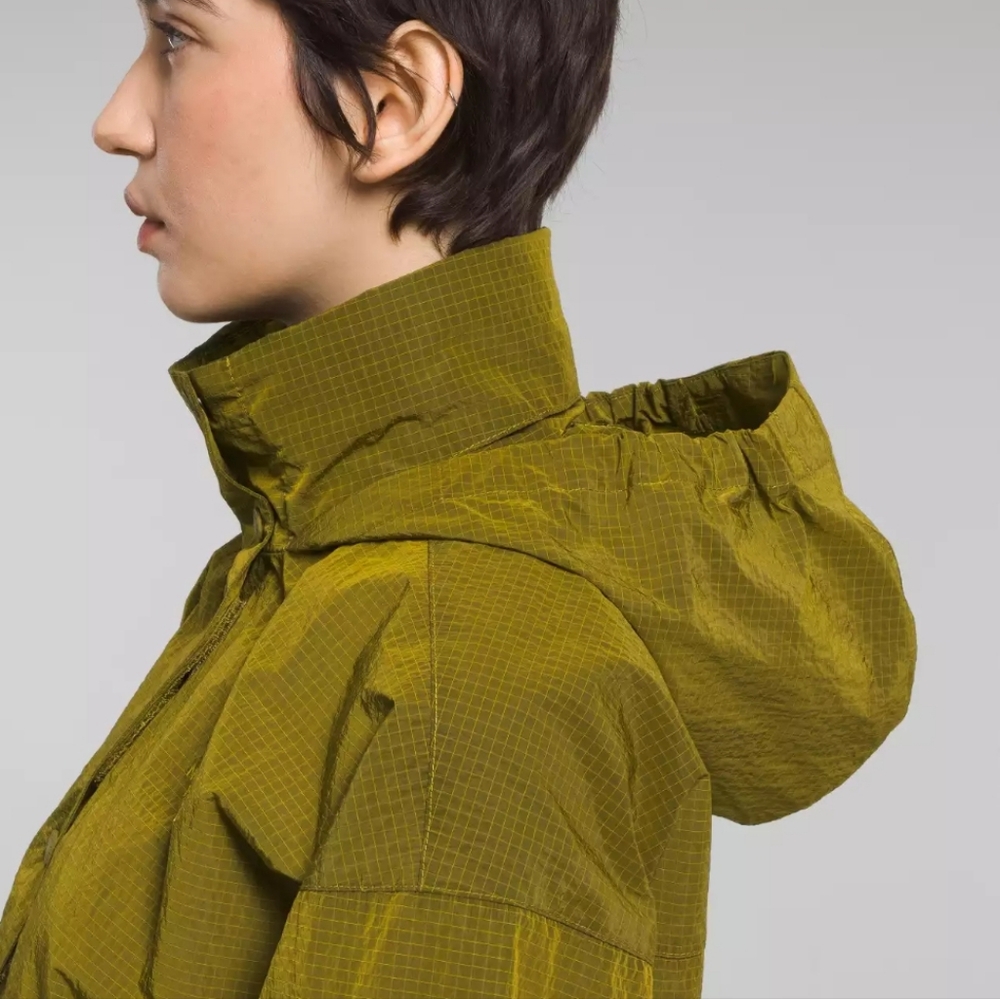 The North Face Women's M66 Utility Wind Jacket - Sulphur Moss - Picture 5 of 10